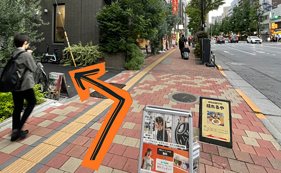 水道橋駅東口からPULSEジムへの道順1